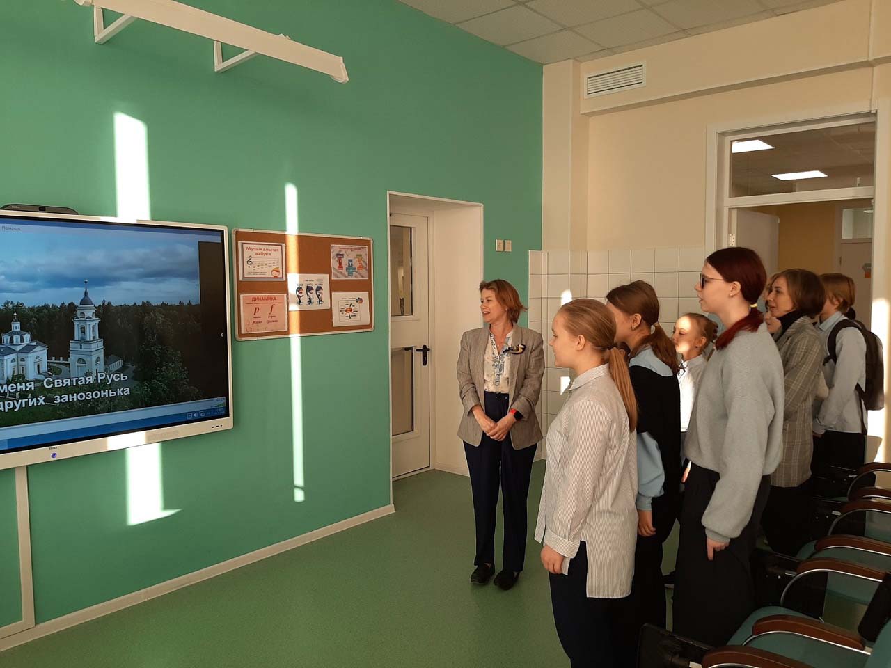 Первая неделя декады Художественно-эстетического цикла: творчество в каждом уроке! Первая неделя декады Художественно-эстетического цикла: творчество в каждом уроке!